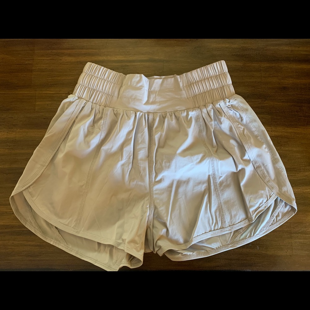 Balance Athletica Breeze Short - Sea Salt - Small
